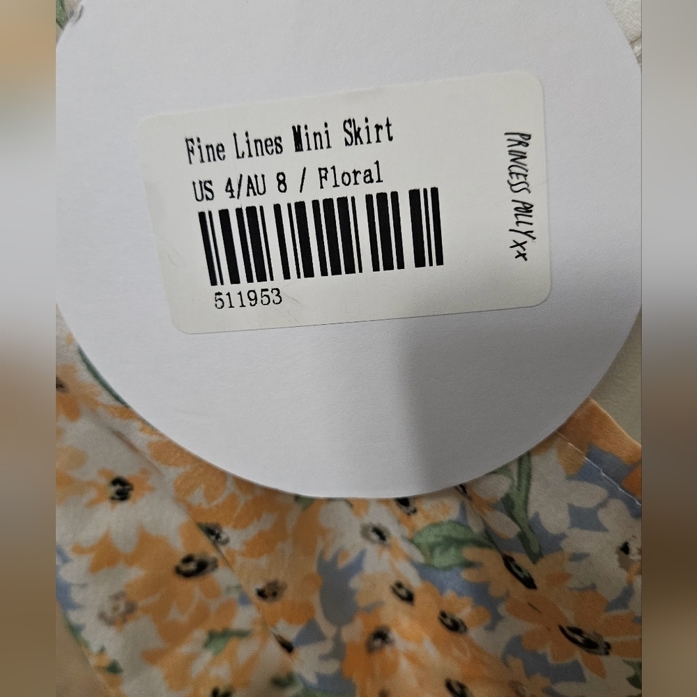 PRINCESS POLLY Fine lines mini Skirt floral blue/yellow. Size 4 NWT - Picture 12 of 16
